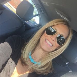 Meet your Posher, Michele